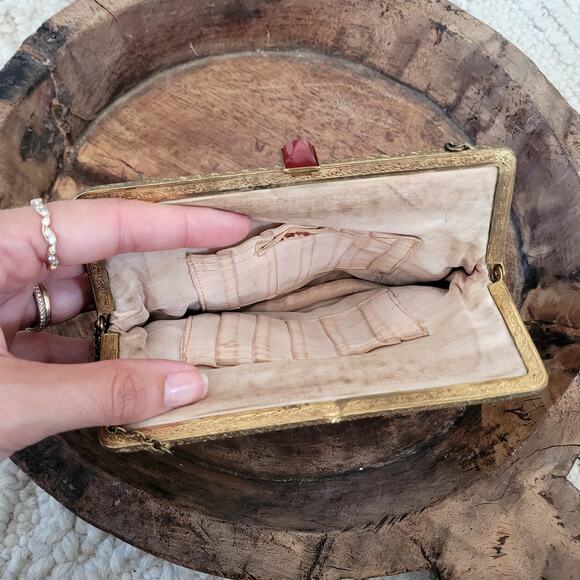 Antique Embroidered Petit Point Needlepoint purse Made in Austria - Picture 3 of 6